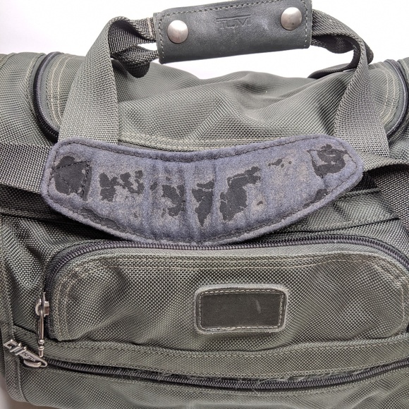 Tumi Alpha Weekender Duffel Bag Green Nylon 261M3
